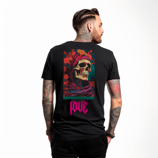 Skull Love and Death Longshirt – Zeige deinen rebellischen Stil mit unserem einzigartigen Longshirt. Perfekt für diejenigen, die Liebe und Abenteuer in jedem Detail suchen. 💀💖 #SkullLoveAndDeath #LongshirtStyle #RebelliousFashion